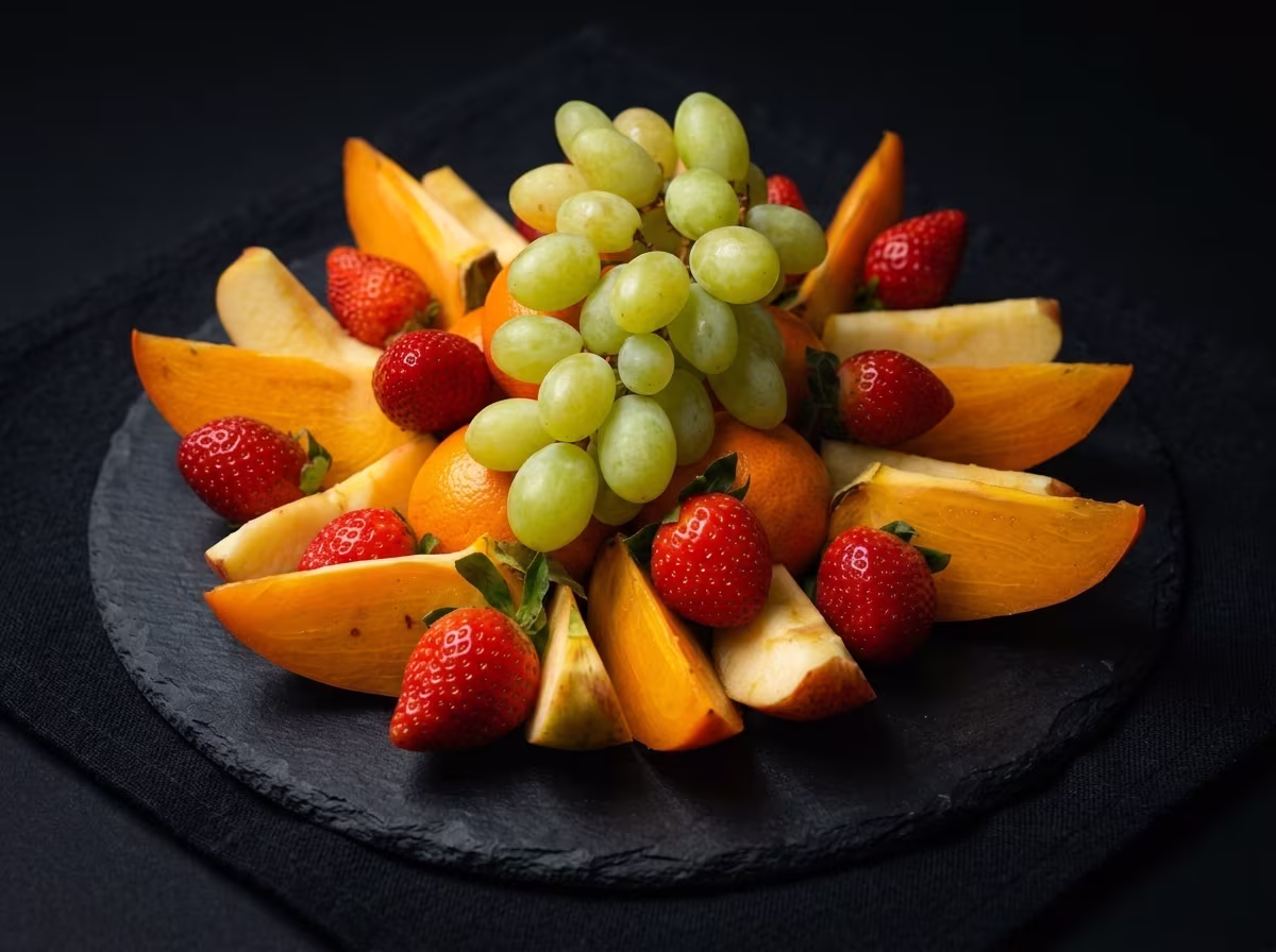 Фруктовая нарезка с хурмой